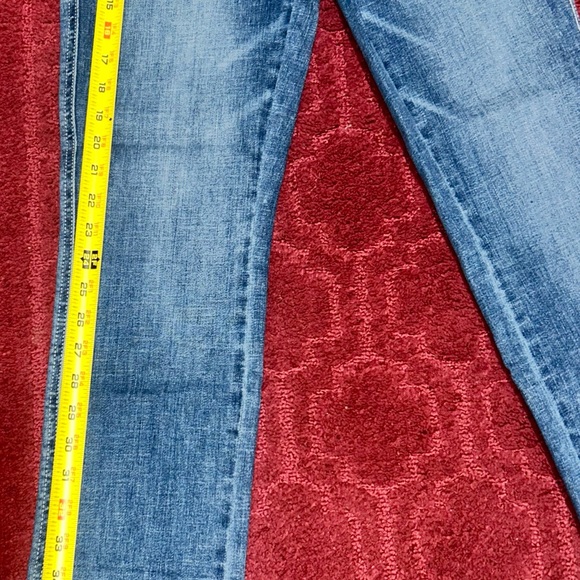 Judy Blue Classic Straight Leg Capri Jeans - Picture 5 of 13